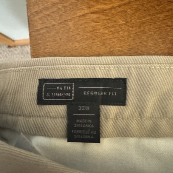 14th & Union NWT Size 32x32 Regular Fit Solid Tan Khaki Pants - Picture 3 of 5